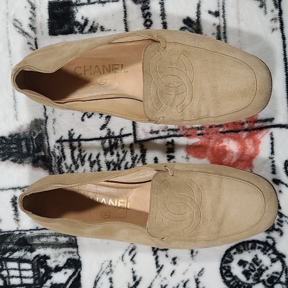 Vintage Tan Chanel Suede Loafers Sz 38